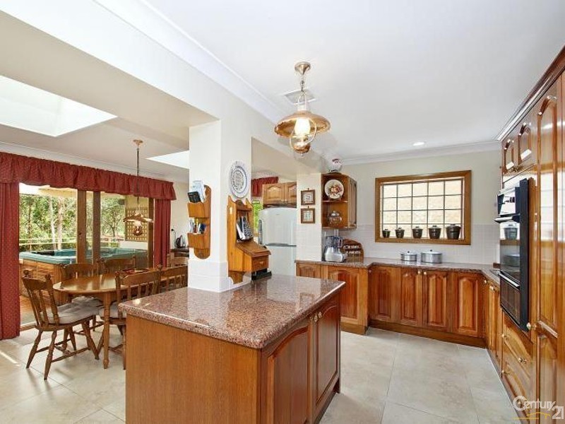 30 Galahad Crescent, Castle Hill NSW 2154