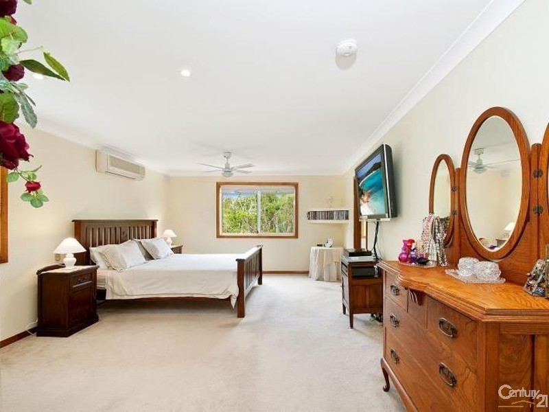 30 Galahad Crescent, Castle Hill NSW 2154