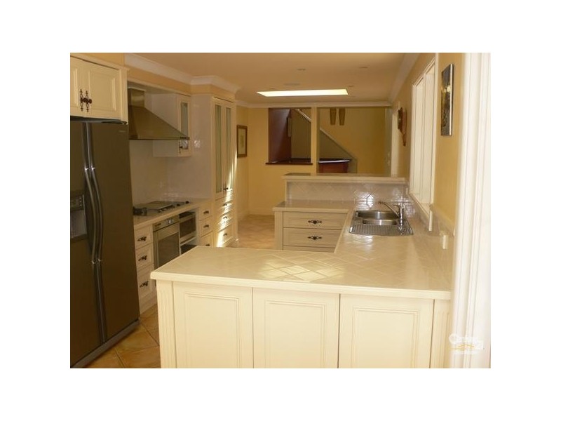 36 Woodhill St, Castle Hill NSW 2154