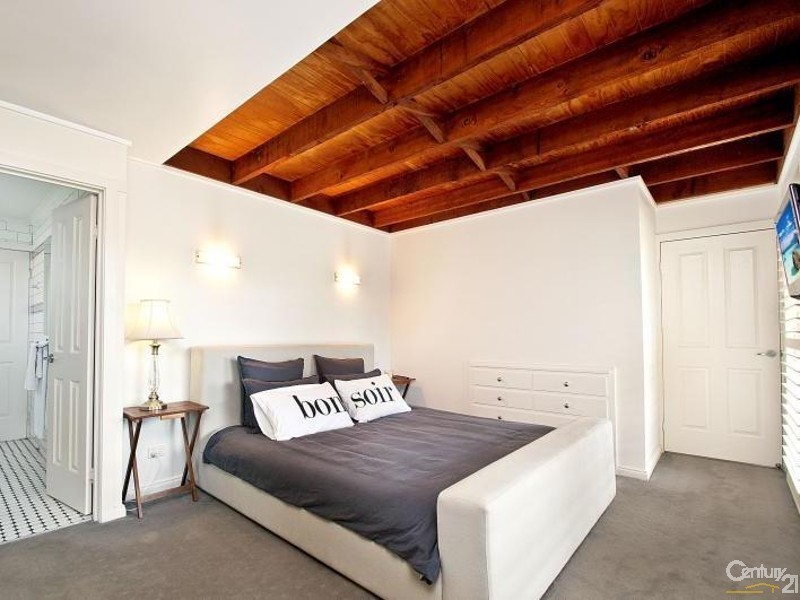 126  Glenhaven Road, Glenhaven NSW 2156