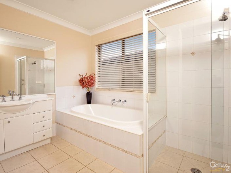 8  Mcguirk Way, Rouse Hill NSW 2155