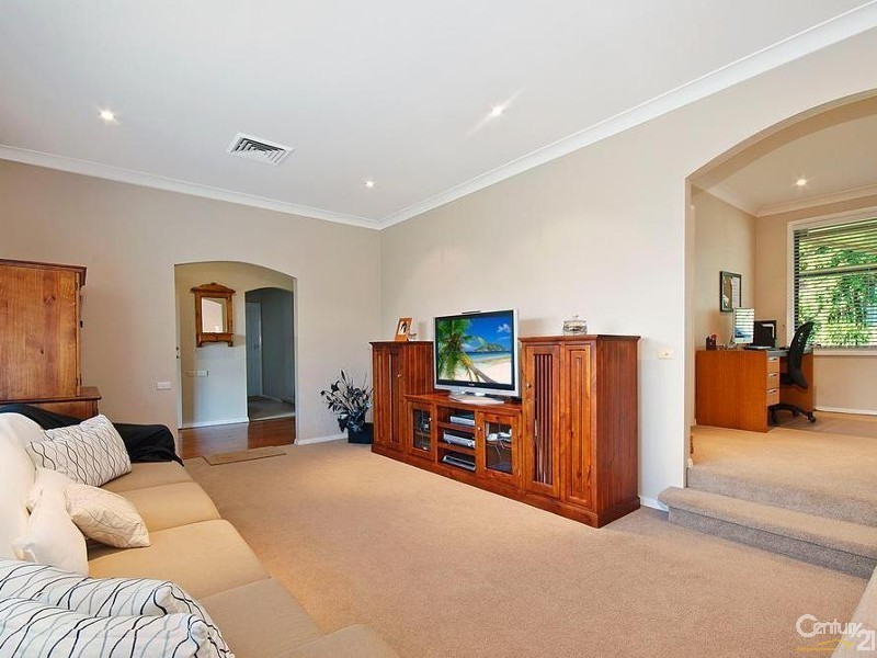 30 Naomi Street North, Baulkham Hills NSW 2153