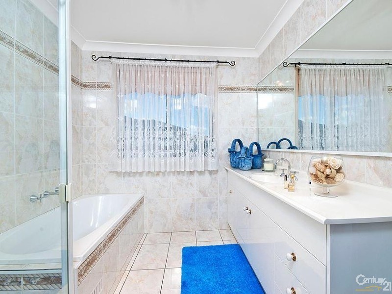 4 Prestige Avenue, Bella Vista NSW 2153