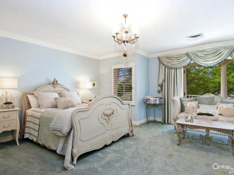 16 Ballandella Road, Toongabbie NSW 2146