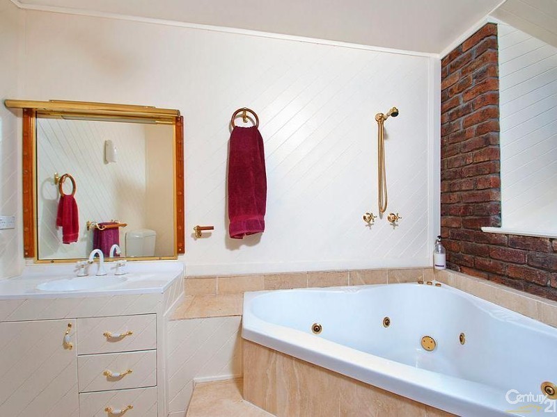 12 Greenvale Place, Castle Hill NSW 2154