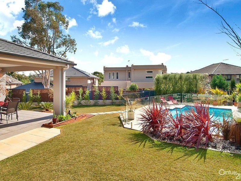 19 Brae Place, Castle Hill NSW 2154