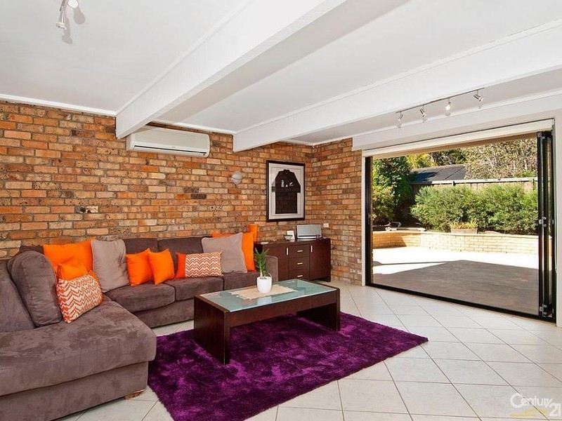 27 Chapman Avenue, Castle Hill NSW 2154