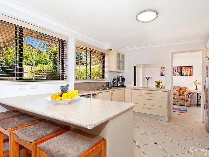 27 Chapman Avenue, Castle Hill NSW 2154