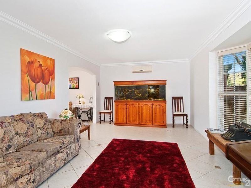 27 Chapman Avenue, Castle Hill NSW 2154