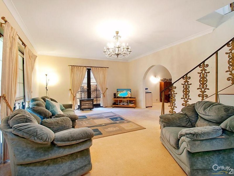 52 Fishburn Crescent, Castle Hill NSW 2154