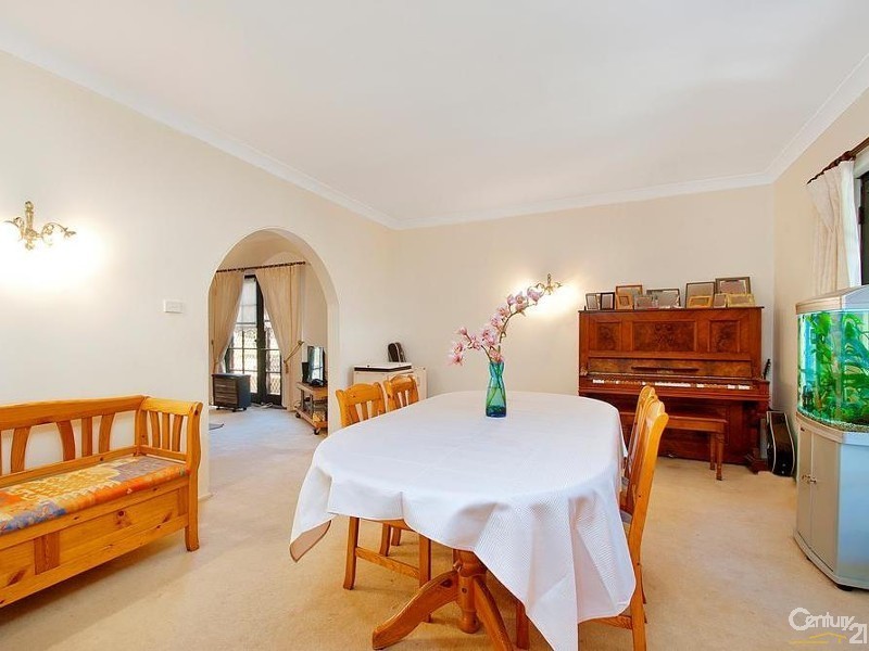 52 Fishburn Crescent, Castle Hill NSW 2154