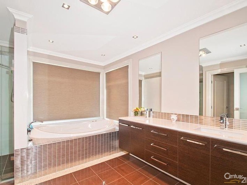 21 Brae Place, Castle Hill NSW 2154