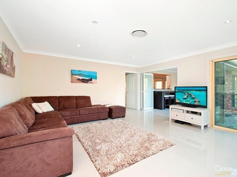 11 Woodhill St, Castle Hill NSW 2154