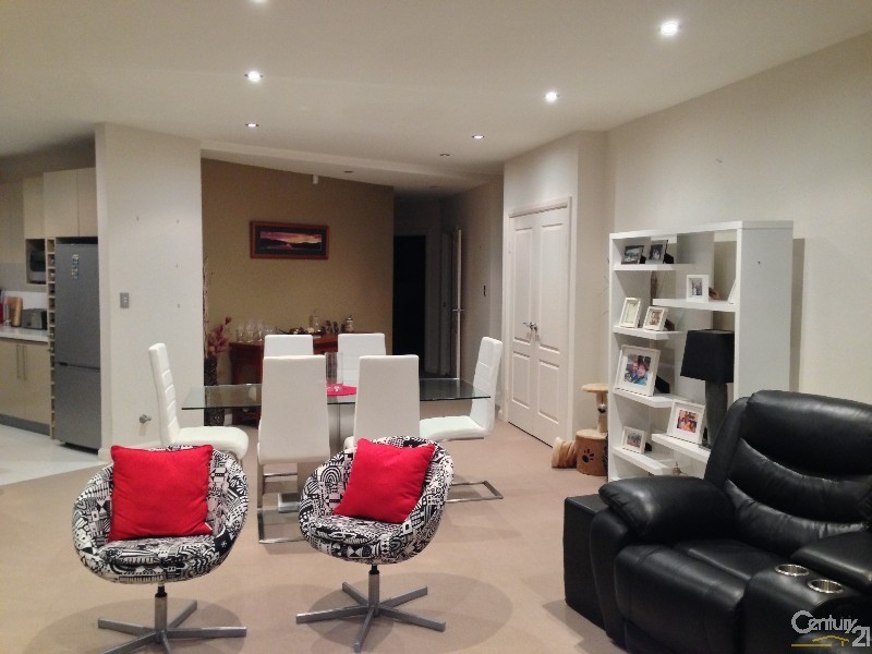 12/2-4 Purser Ave, Castle Hill NSW 2154