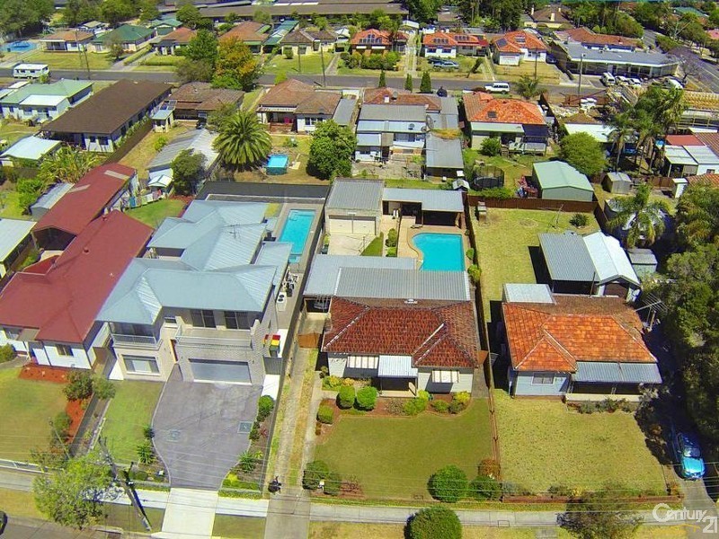 6 Bulli Road, Toongabbie NSW 2146