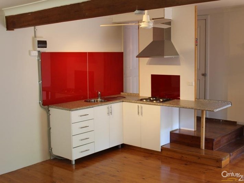 2A Dan Cres, Castle Hill NSW 2154