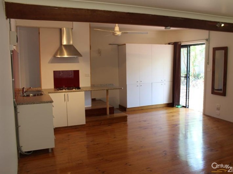 2A Dan Cres, Castle Hill NSW 2154