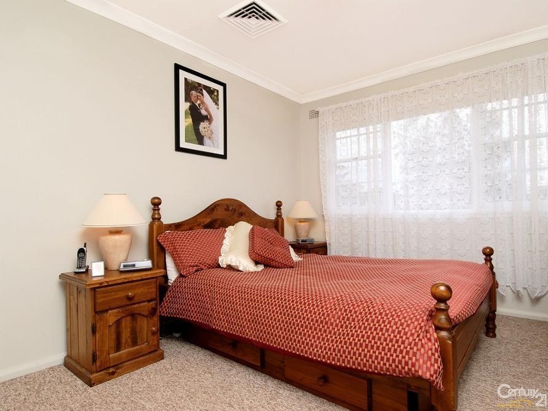 26 Olola Ave, Castle Hill NSW 2154