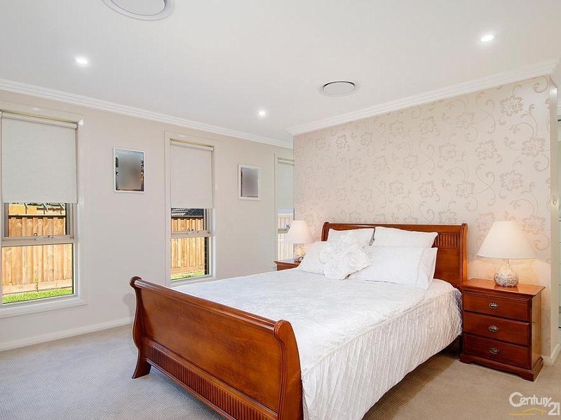 10 Settlers Avenue, Colebee NSW 2761