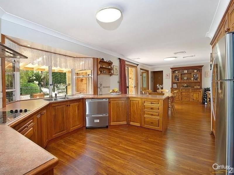 2 Settlers Close, Castle Hill NSW 2154