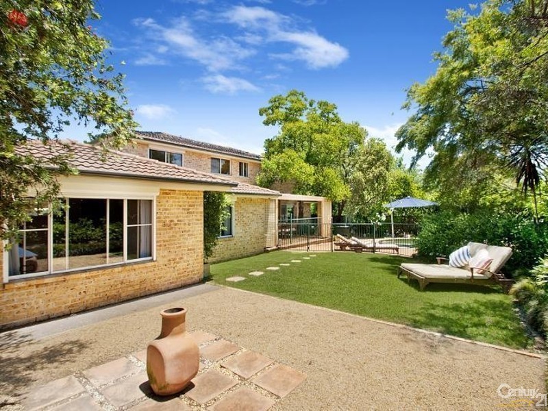 2 Settlers Close, Castle Hill NSW 2154