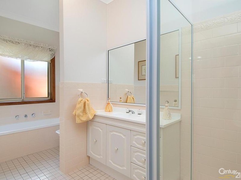 4 Roma Court, West Pennant Hills NSW 2125