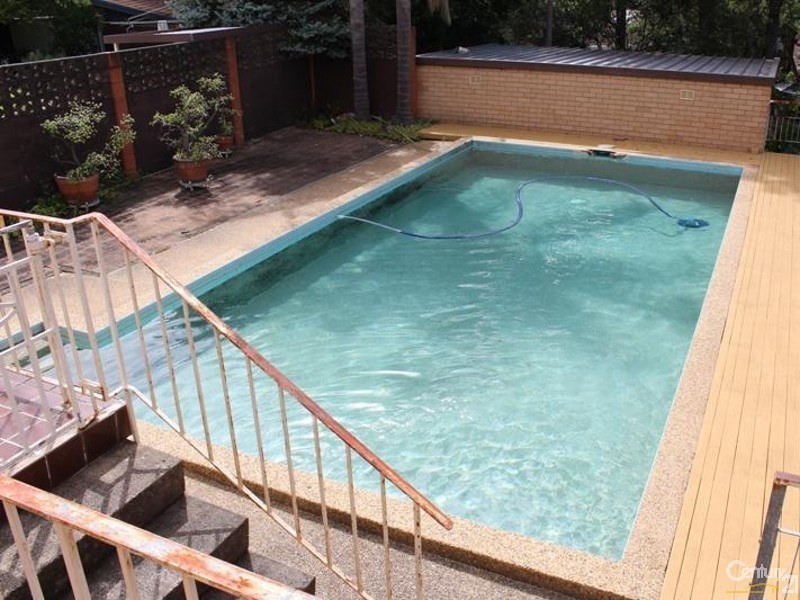 19 Rowland Ave, Northmead NSW 2152