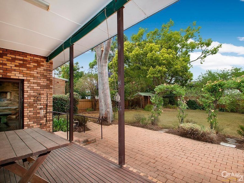 18 Purser Ave, Castle Hill NSW 2154