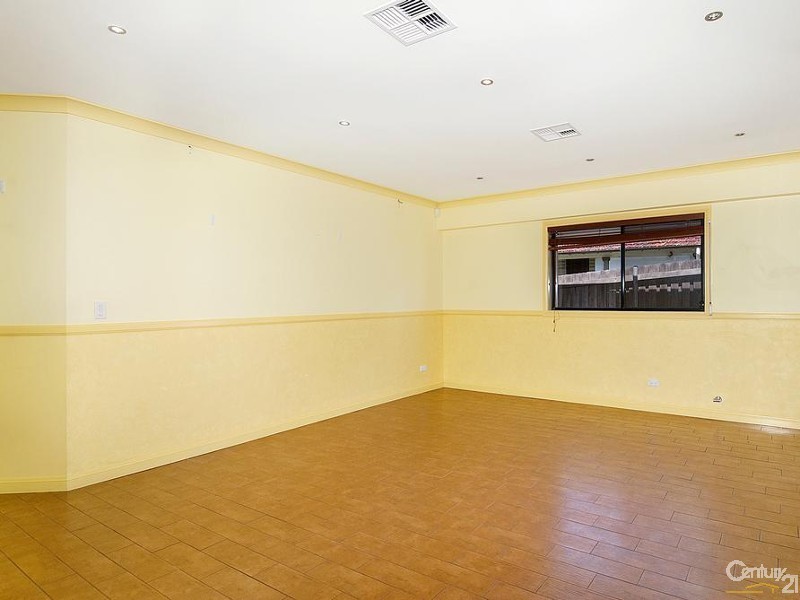 121A Darcey Rd, Wentworthville NSW 2145