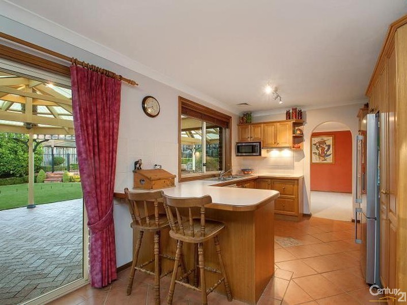 2 Warbroon Court, Bella Vista NSW 2153