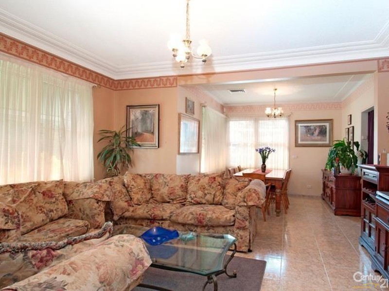 9 Whitling Ave, Castle Hill NSW 2154