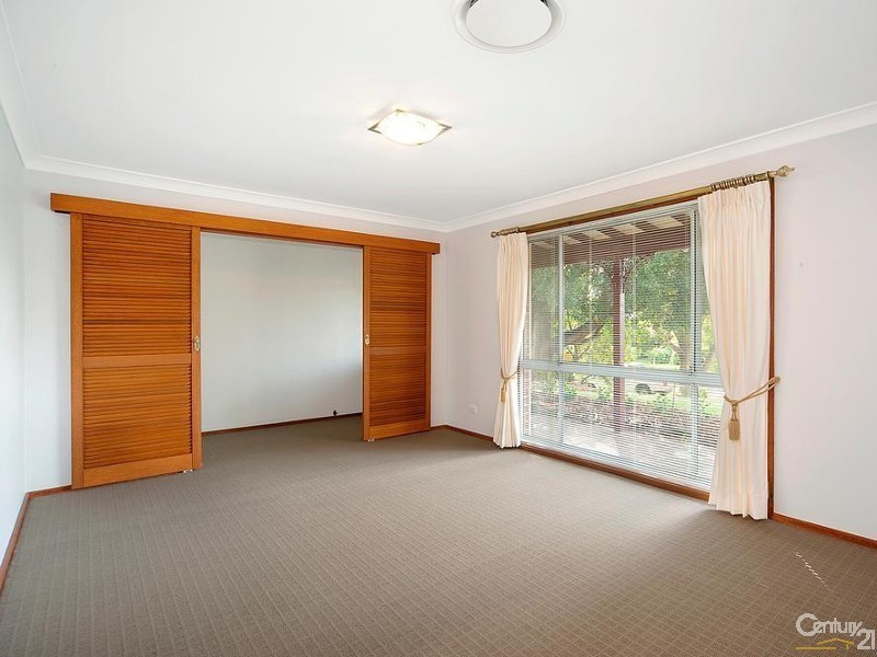 16 Lockhart Ave, Castle Hill NSW 2154