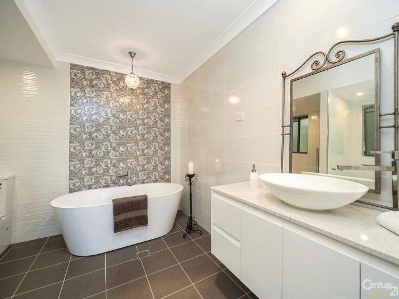 27 Hyde Avenue, Glenhaven NSW 2156