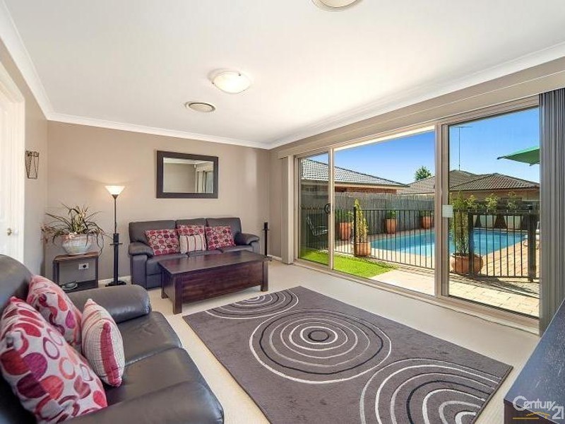 22 Kirkcaldy Cct, Kellyville NSW 2155