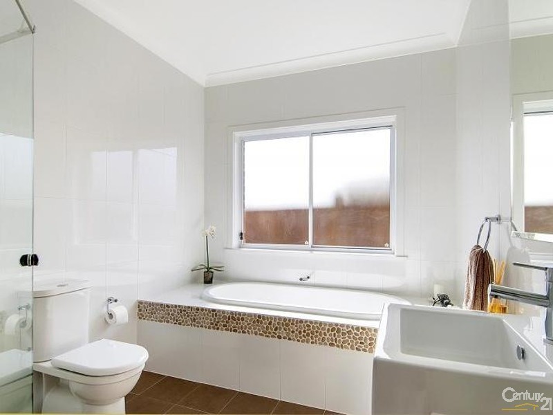 17 Woodside Avenue, Kellyville NSW 2155