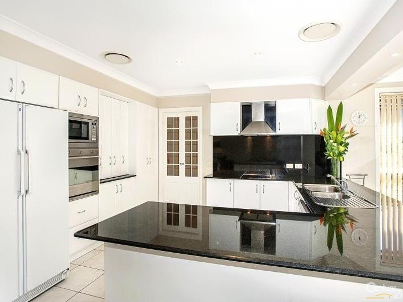 45 St Pauls Avenue, Castle Hill NSW 2154