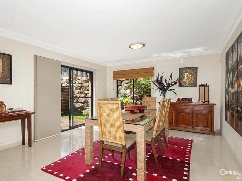 13 Government Farm Cres, Castle Hill NSW 2154