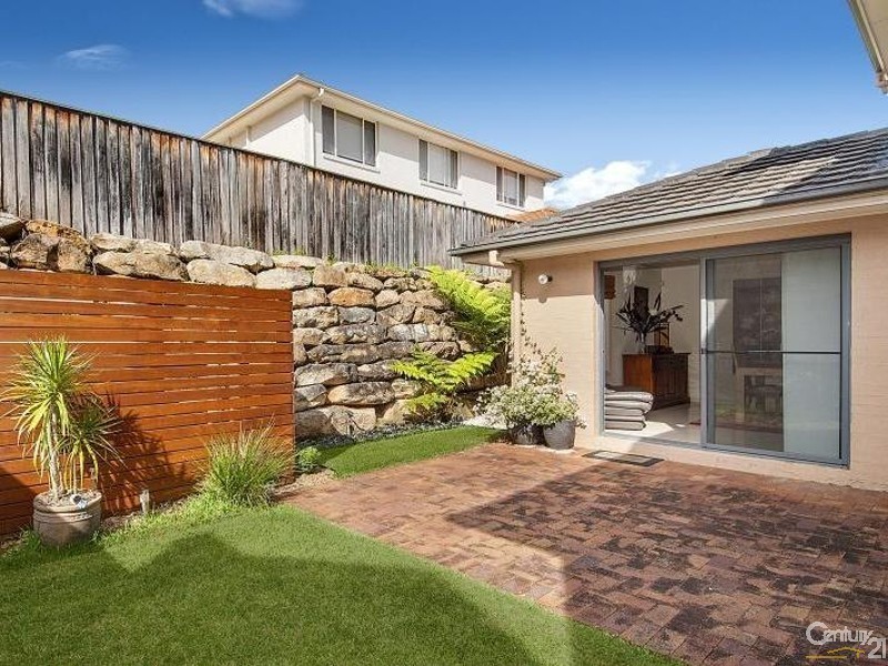 13 Government Farm Cres, Castle Hill NSW 2154