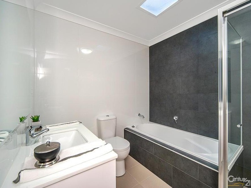 9-17 Windermere Ave, Northmead NSW 2152