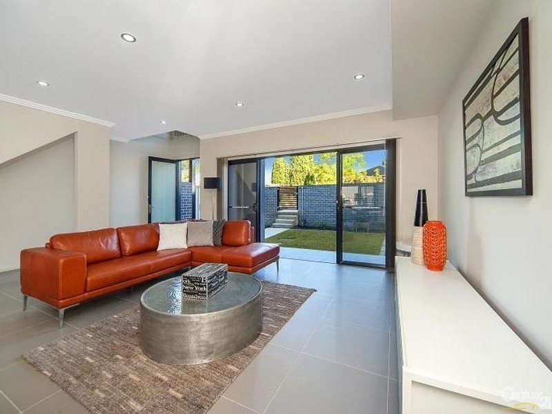 9-17 Windermere Avenue, Northmead NSW 2152