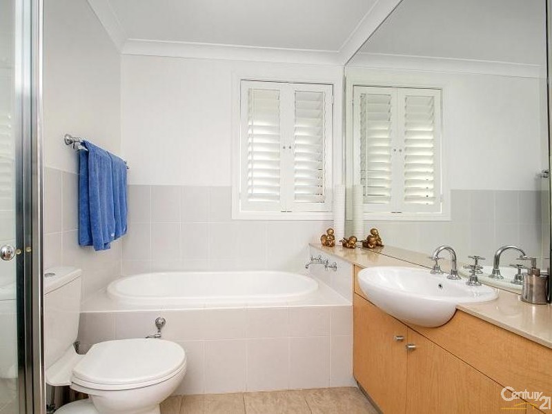 7/11 Harrington Avenue, Castle Hill NSW 2154