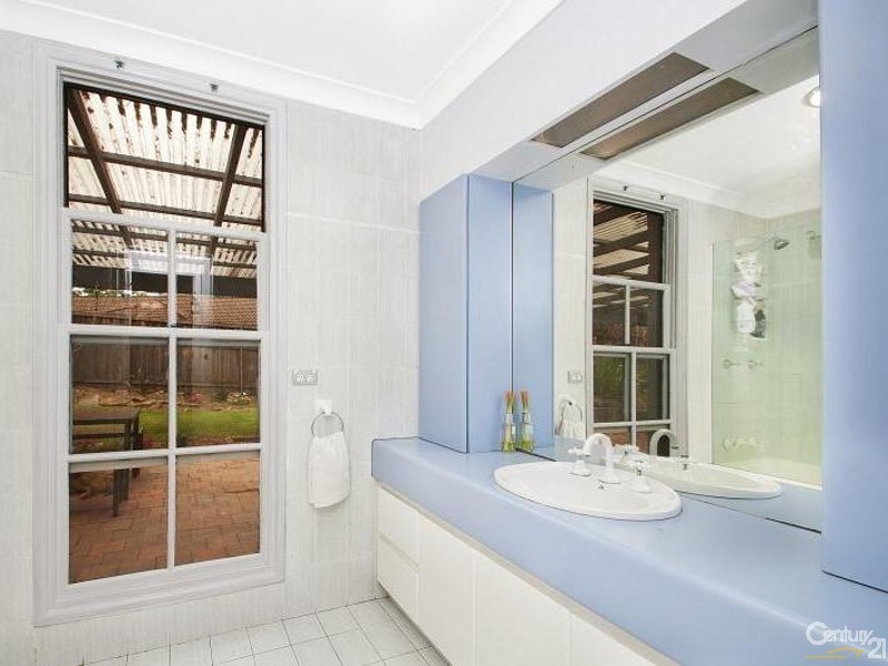 24 Purser Ave, Castle Hill NSW 2154