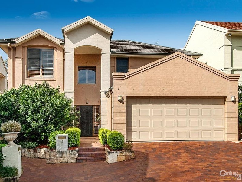 13 Government Farm Cres, Castle Hill NSW 2154