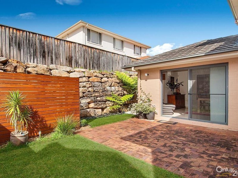 13 Government Farm Cres, Castle Hill NSW 2154