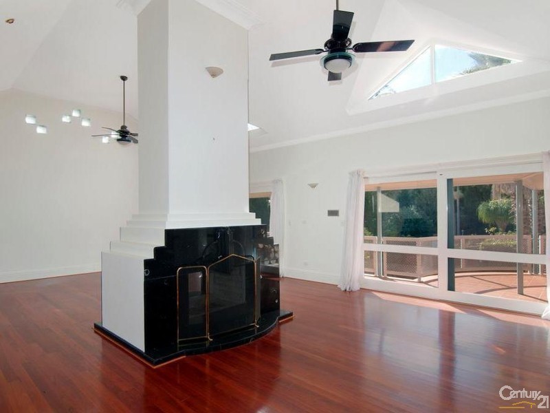 16 Castlewood Drive, Castle Hill NSW 2154