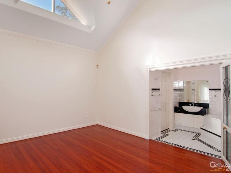 16 Castlewood Drive, Castle Hill NSW 2154