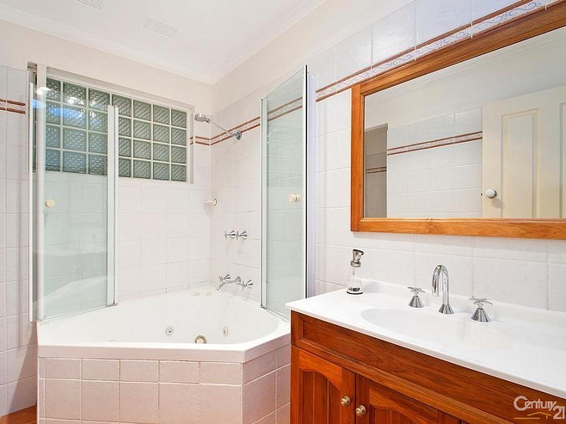 11 Woodhill Street, Castle Hill NSW 2154