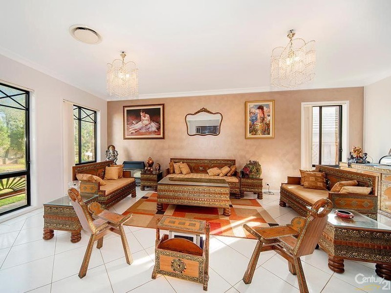 136 Cattai Creek Dr, Kellyville NSW 2155