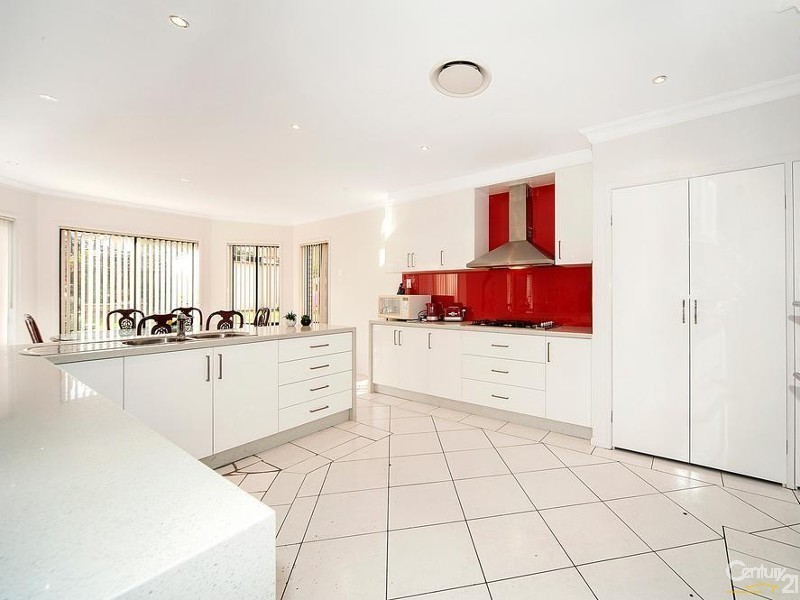 136 Cattai Creek Dr, Kellyville NSW 2155