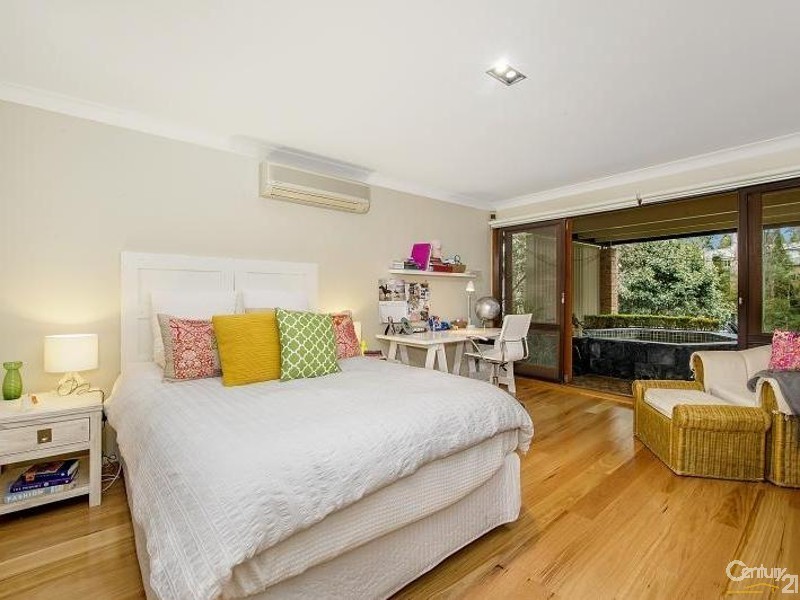 44 Ulundri Drive, Castle Hill NSW 2154